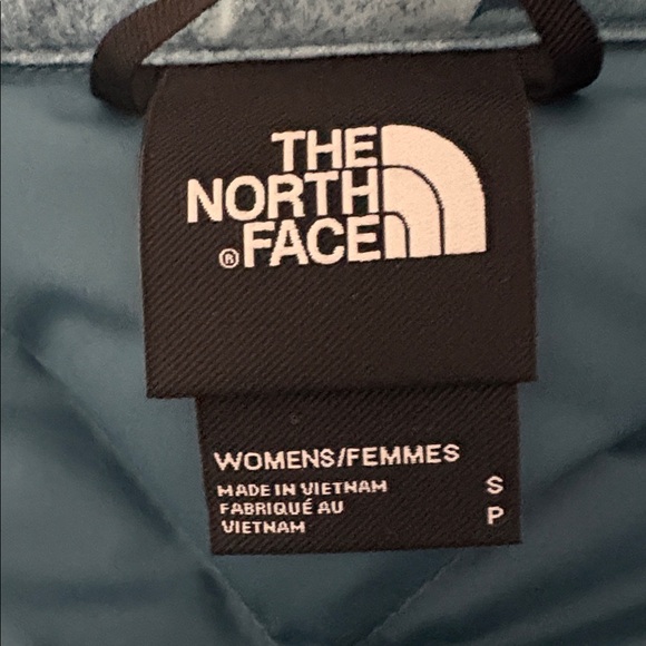 The North Face NWT Down Feather Blue Camouflage Puffer Vest Size Small - Picture 13 of 15